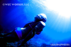 Wet Women™ | Retro
